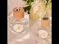 Luksusowy olejek zapachowy z czarnej szklanej butelki z dyfuzorem trzcinowym 100ml