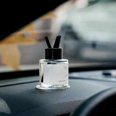 Zapach Unique Sense Car Aromatherapy Essential Oil Fire Free z matą antypoślizgową
