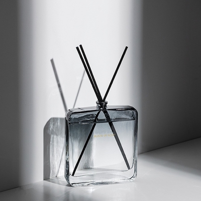 Strona główna Aromaterapia Olejek eteryczny Dyfuzor trzcinowy Perfumy Perfumy Kryształowa szklana butelka