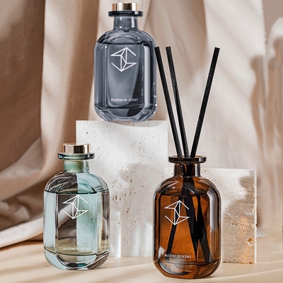 Francuskie perfumy Rattan Stick Gift Box Szklana butelka Dyfuzor trzcinowy z naturalnym olejkiem eterycznym