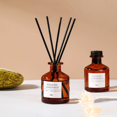 Dostosowane szklane butelki Home Decoration Hotel Scent Reed Dyfuzor 50 ml