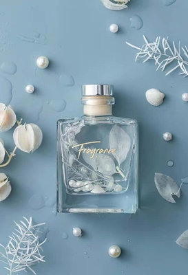 Świąteczny dyfuzor z cynamonem trzcinowym 120ml ze złotą srebrną folią